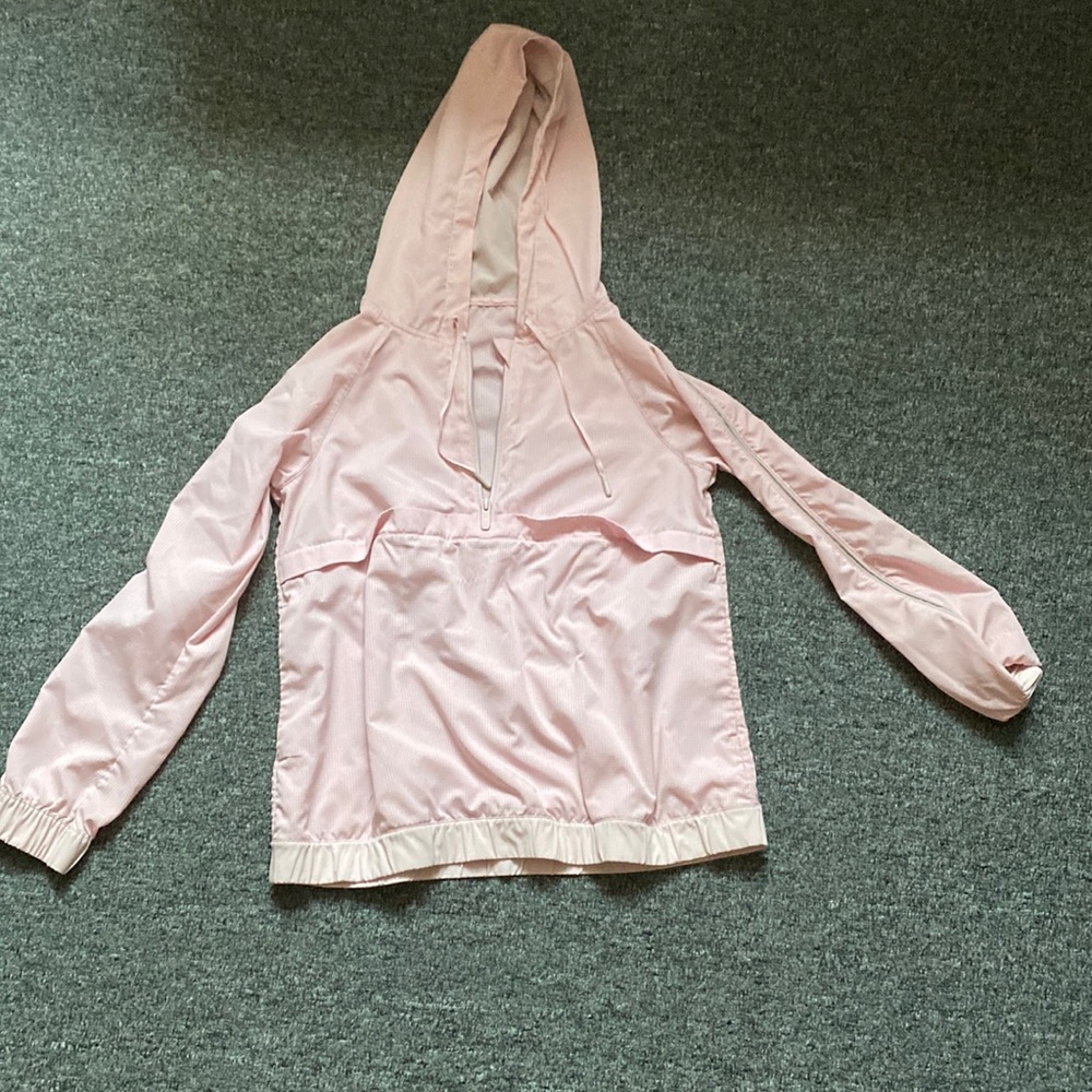 Lululemon windbreaker